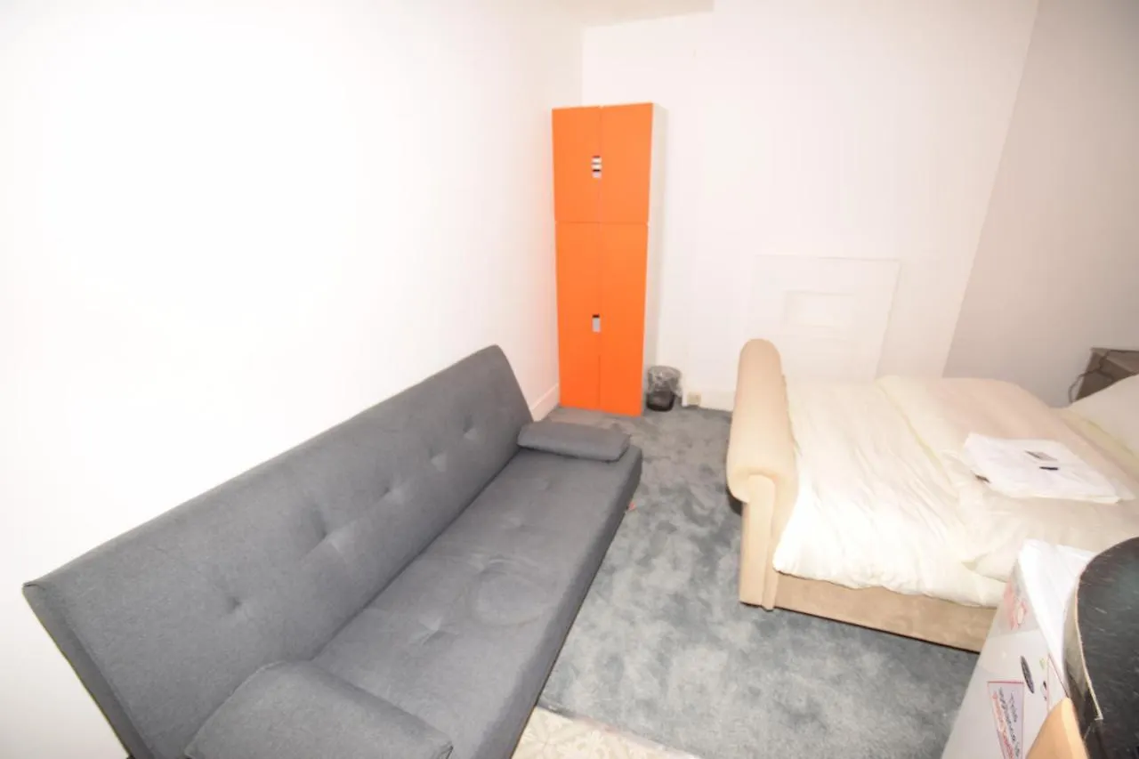 Lordship Studios London 0*,  United Kingdom